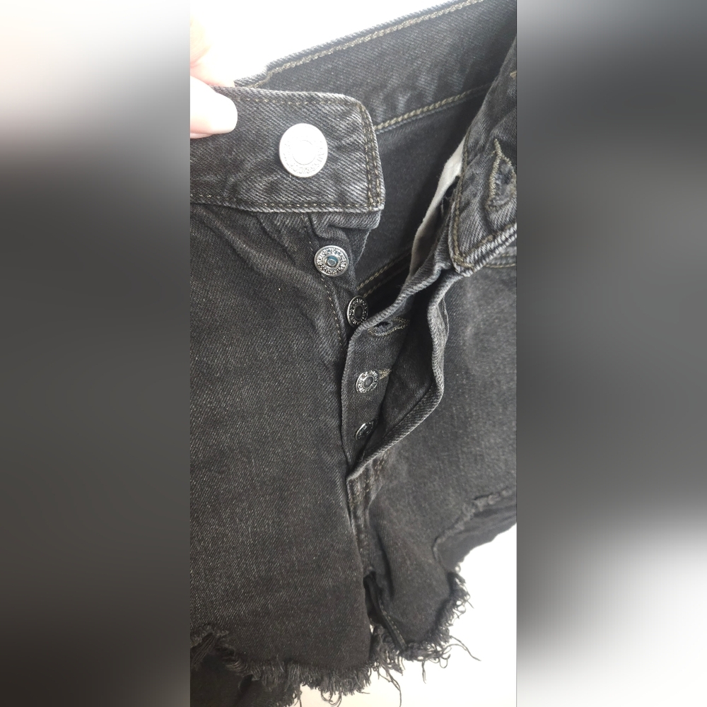 Levis Black 5 Button Fly Distressed Jean Shorts - Picture 5 of 9